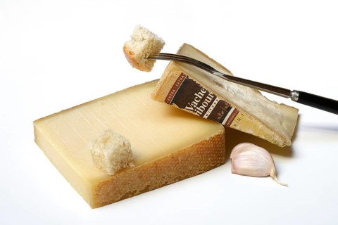 Ingredients for cheese fondue