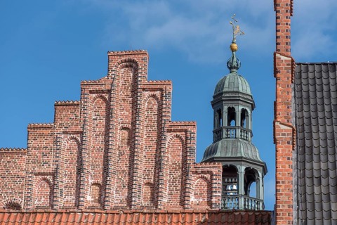 Rathausturm mit Glockenspiel