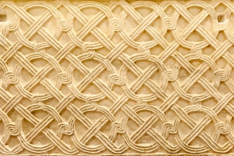 Intertwined pattern
