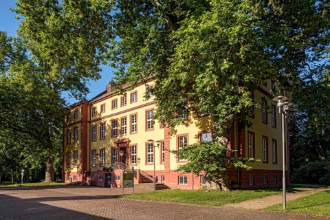 Barockes Schloss Hallenburg