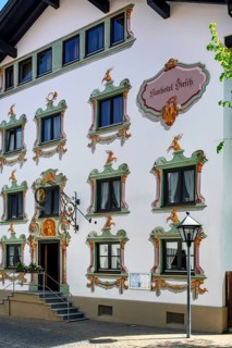 Facade with Lueftlmalerei