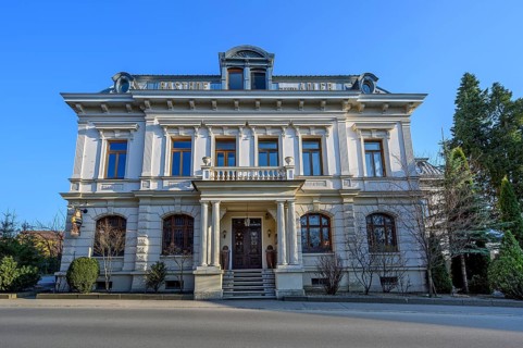 Classicist building