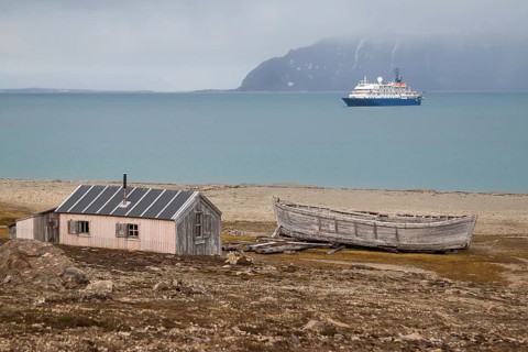 Former mining station Calypsobyen
