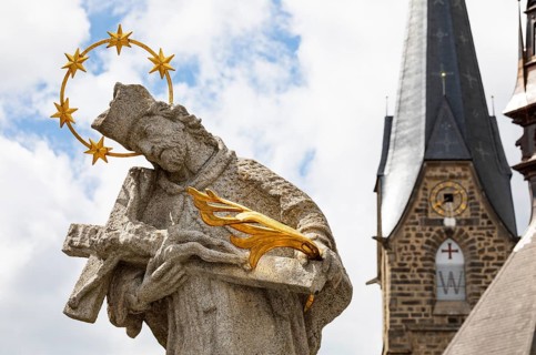 Nepomuk statue on the main square with town parish church