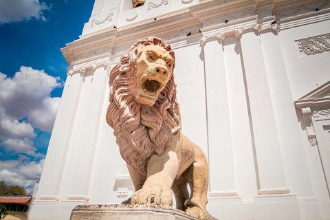 Monument of a lion