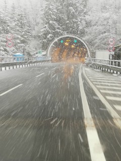 Tunnel im Schneesturm
