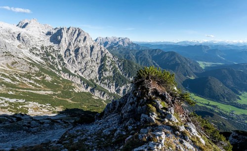 View of mountain landscape with peak Westliches Geiselhorn