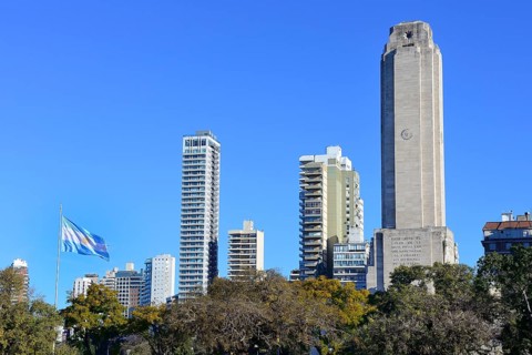 Flag monument