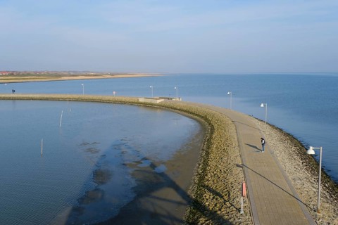 Promenade am Hafen