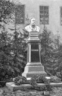 Statue