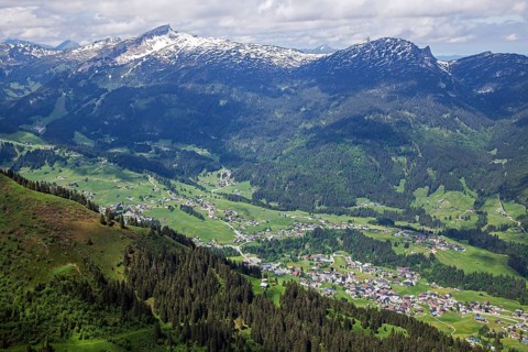 View from Fellhorngrat to Riezlern
