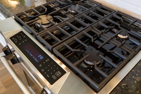 Beautiful new modern natural gas range stove