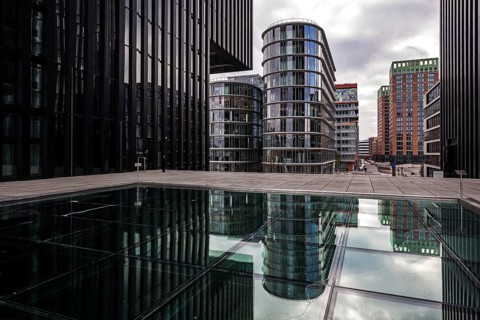 Hotel Hyatt Regency Duesseldorf and office building at the Hafenspitze in the Media Harbour