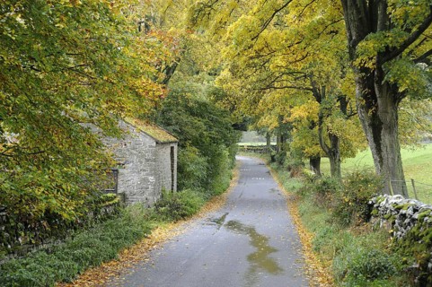 Barn on quiet country road