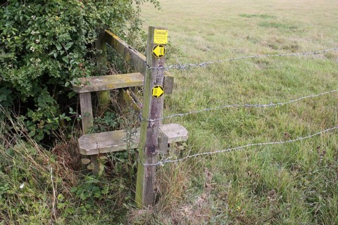 'Public Footpath' and 'Farmland
