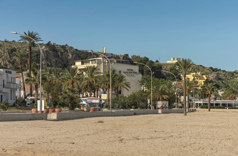 Sandy beach beach