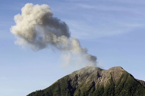 Volcanic eruption with ash cloud