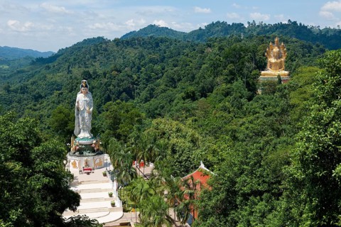 Guanyin statue