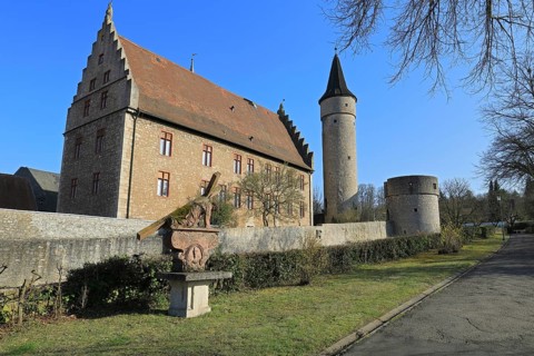 Dicker Turm