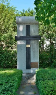 Wall cross