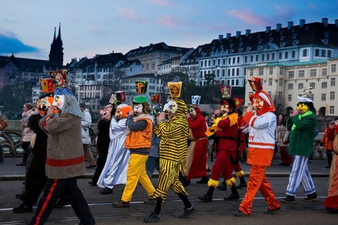 Dressed-up musicians at the Morgenstraich