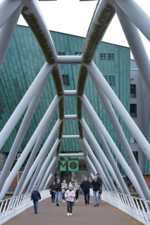 Pedestrian bridge