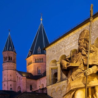 Saint Boniface in front of Gotthard Chapel