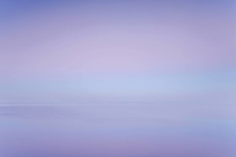 Rosa-violette Abendstimmung ueber dem Bodensee