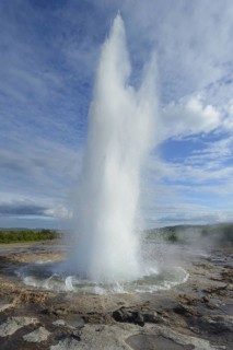 Eruption of a fountain geyser