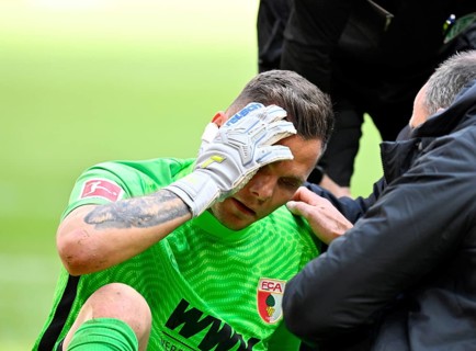Torwart Rafal Gikiewicz FC Augsburg FCA