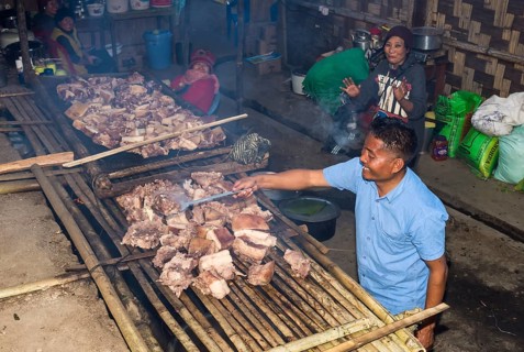 Meat cooking at the Hornbill Festival