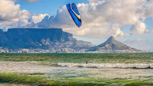 View from Bloubergstrand to the silhouette of Cape Town