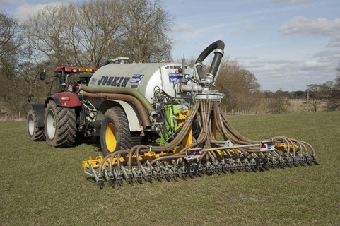 Joskin slurry tanker and slurry injector