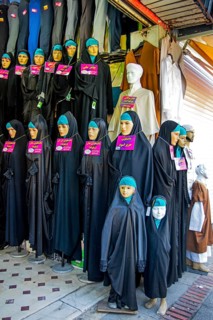 Street scene with chador clothing