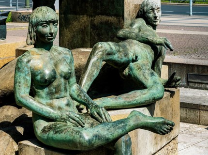 Sculptures at the South Fountain on Wittenbergplatz