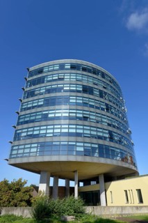 Office building at Halensee