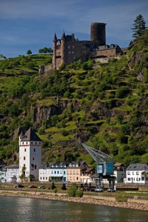 View of the Rhine with St. Goarshausen and Katz Castle