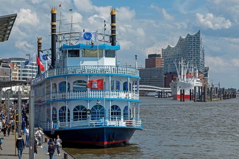 Paddle steamer Louisiana Star