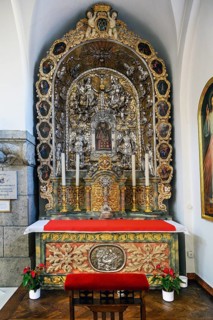 Side altar