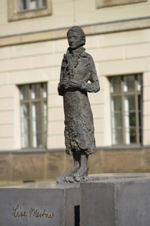 Lise Meitner Monument
