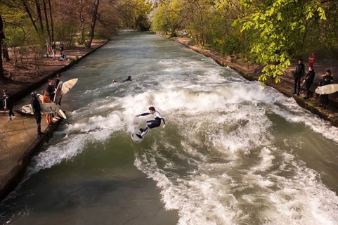Surfers in the Eisbach