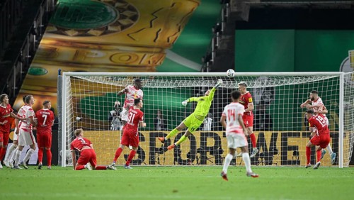 Penalty Area Scenes Sharp save Goalkeeper Mark Flekken SC Freiburg SCF