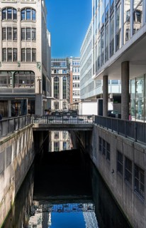 Residential and commercial buildings on Alsterfleet