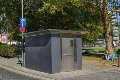 Public toilet