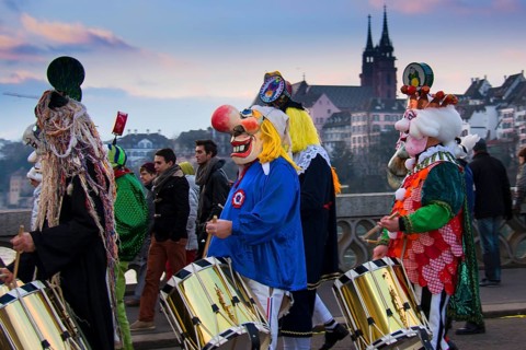Dressed-up musicians at the Morgenstraich