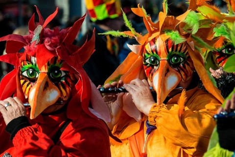 Dressed-up musicians at the Morgenstraich