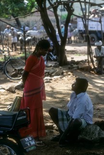 Romantic talk at Thudiyalur market near Coimbatore