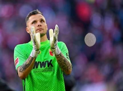 Torwart Rafal Gikiewicz FC Augsburg FCA