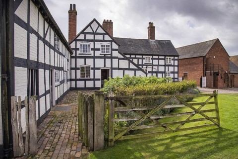 16th century farmhouse adjoining a 19th century extension