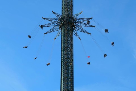 Swing tower